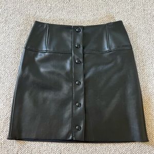 Aritzia vegan black leather mini skirt! Size 4